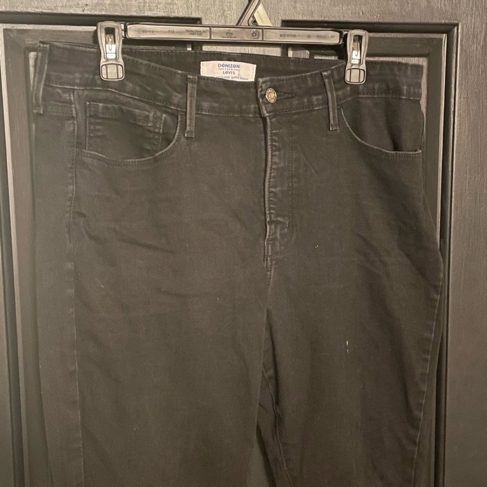Levi's, Women's size 12 skinny jeans